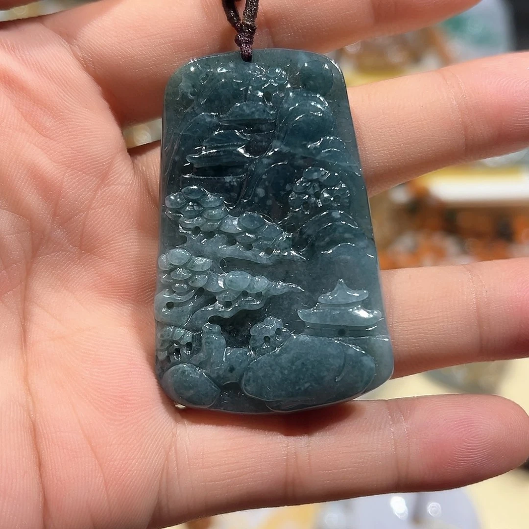 翡翠未镶嵌颈饰挂件