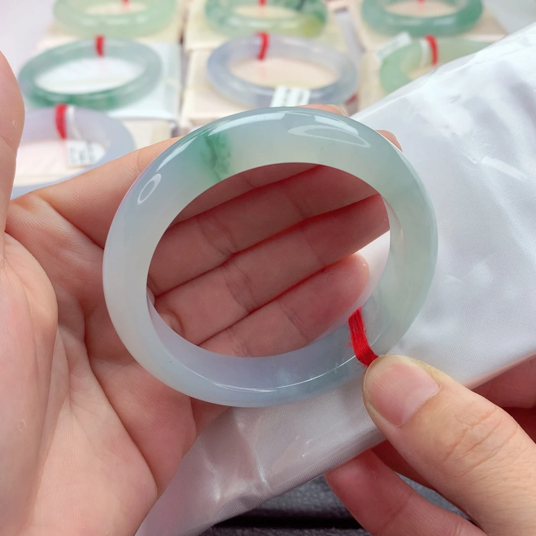 翡翠手镯未镶嵌53圈口 冰胶透润小清新飘小蓝花