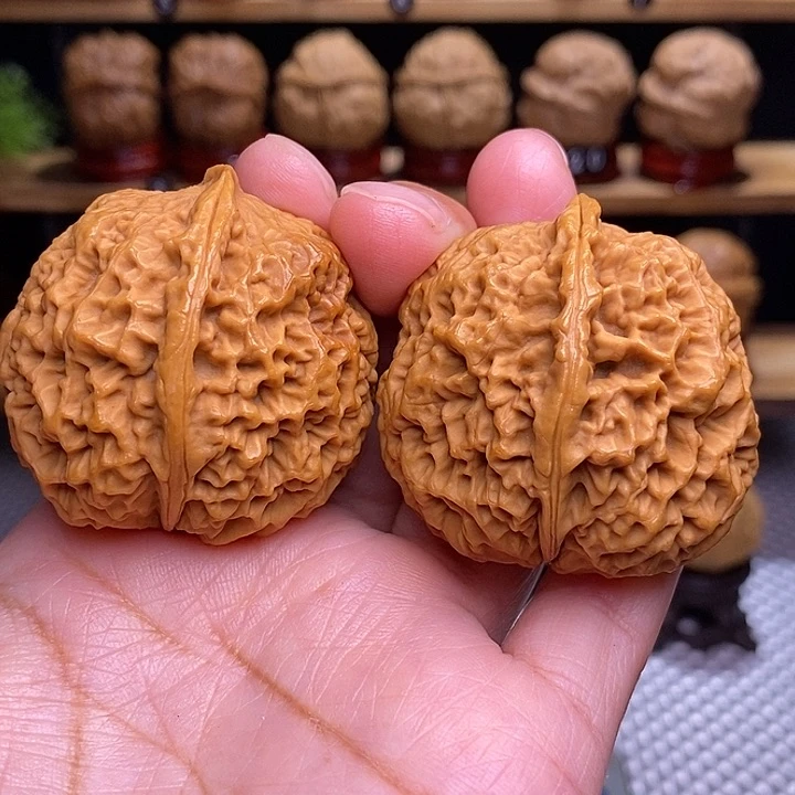 文玩核桃吊坠七星绣球31