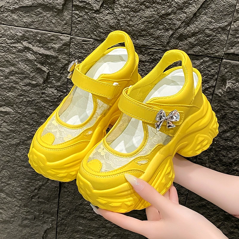 巨好看包头凉鞋女款夏季2025新款厚底小个子内增高运动镂空罗马鞋