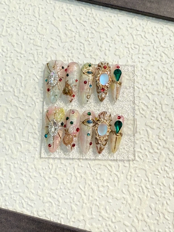 633.纯手工穿戴甲