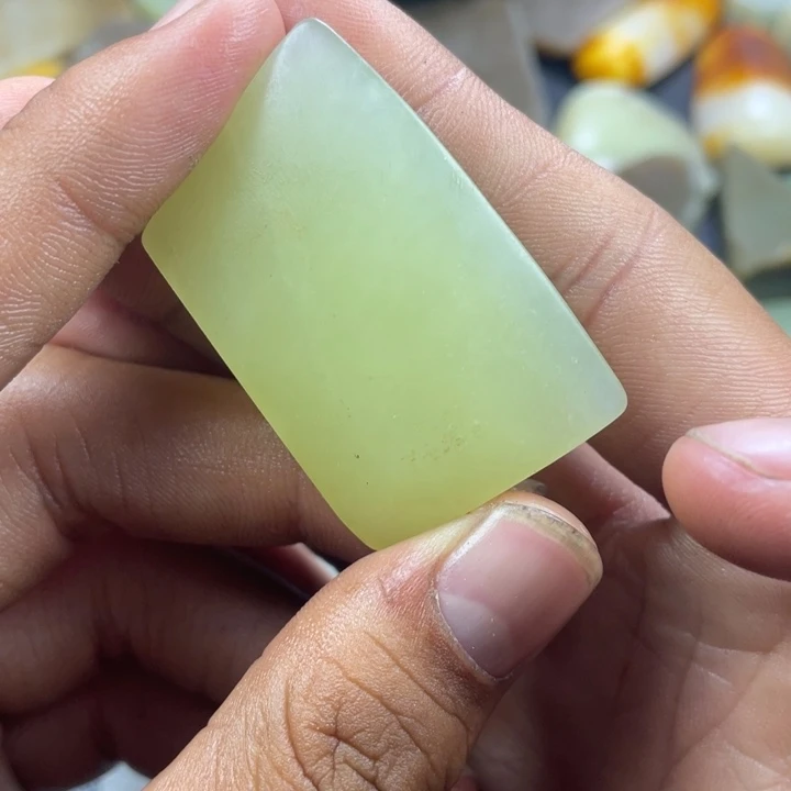 和田玉（糖玉）未镶嵌颈饰