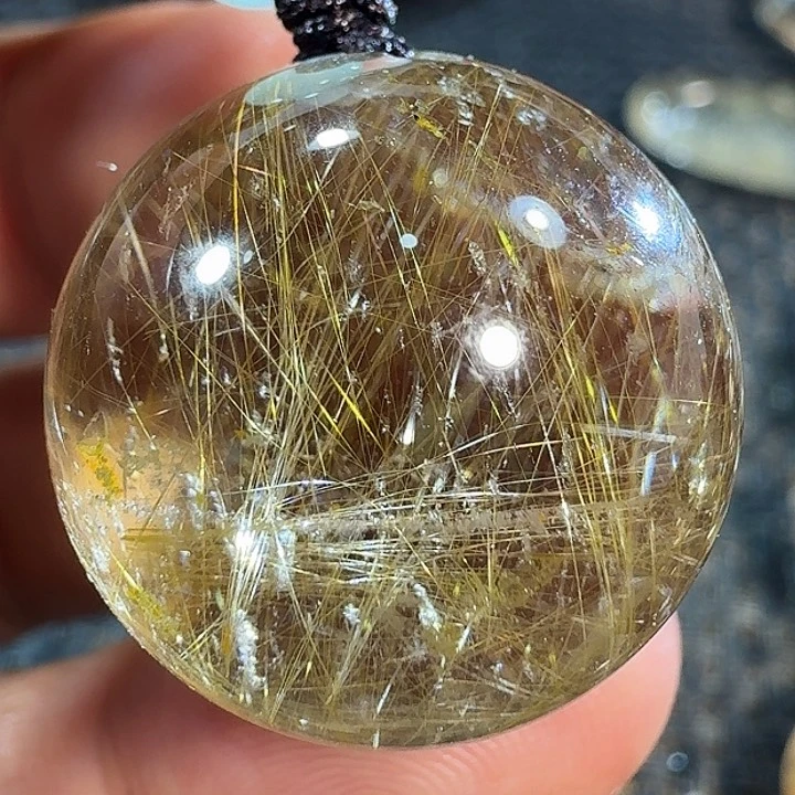 未镶嵌颈饰水晶草**飞