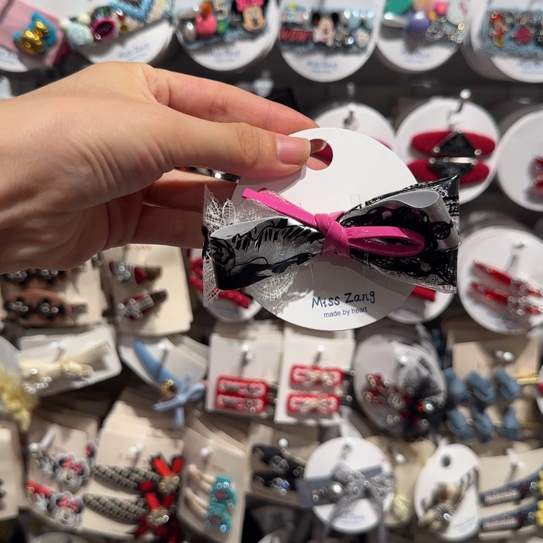 无非金属压夹蝴蝶结枚粉色