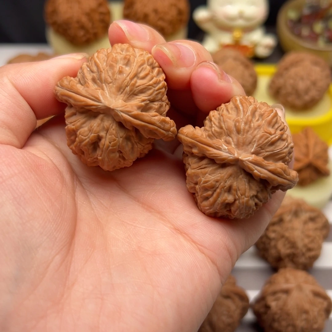 文玩核桃把件38.5全品白狮子