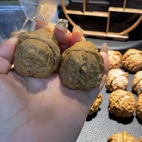 文玩核桃吊坠鸿****务蛤蟆39