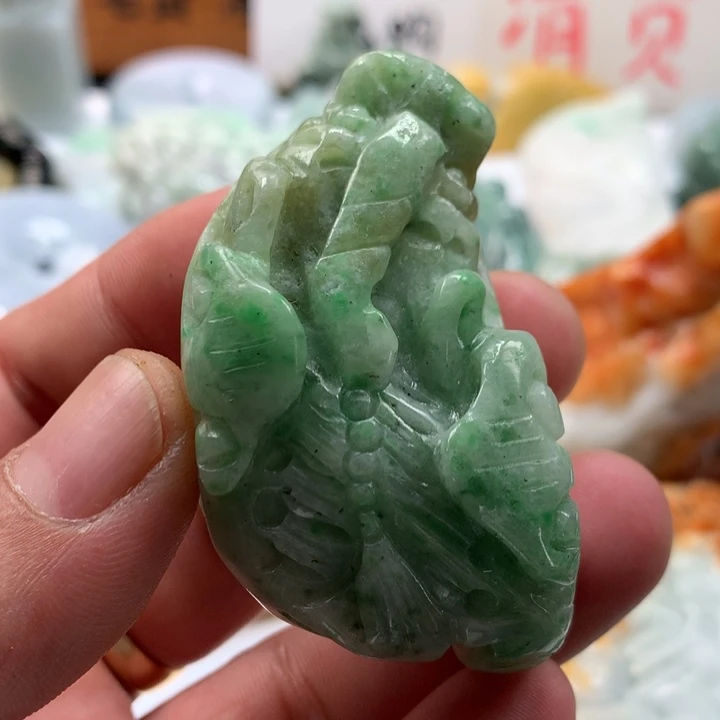 翡翠未镶嵌颈饰保真天然a货翡翠