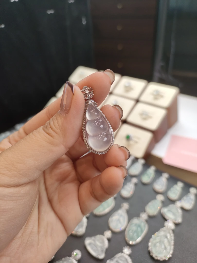 天然缅甸a货翡翠