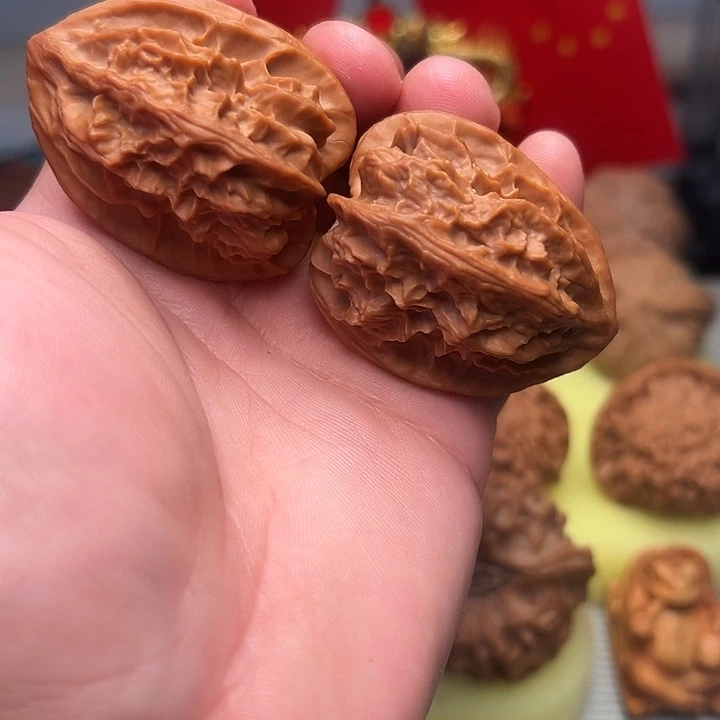 v***飞文玩核桃吊坠龙骨