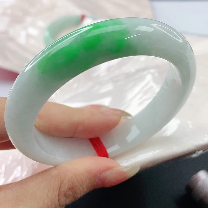 未镶嵌手镯翡翠，133