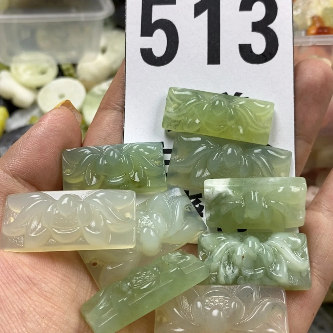 蛇纹石玉未镶嵌挂坠