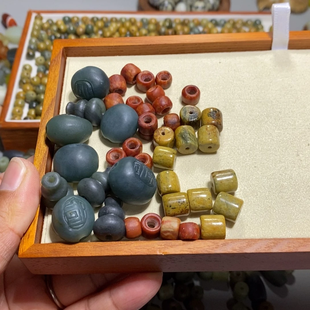 岫岩老玉（透闪石质玉）未镶嵌颈饰琪**胜