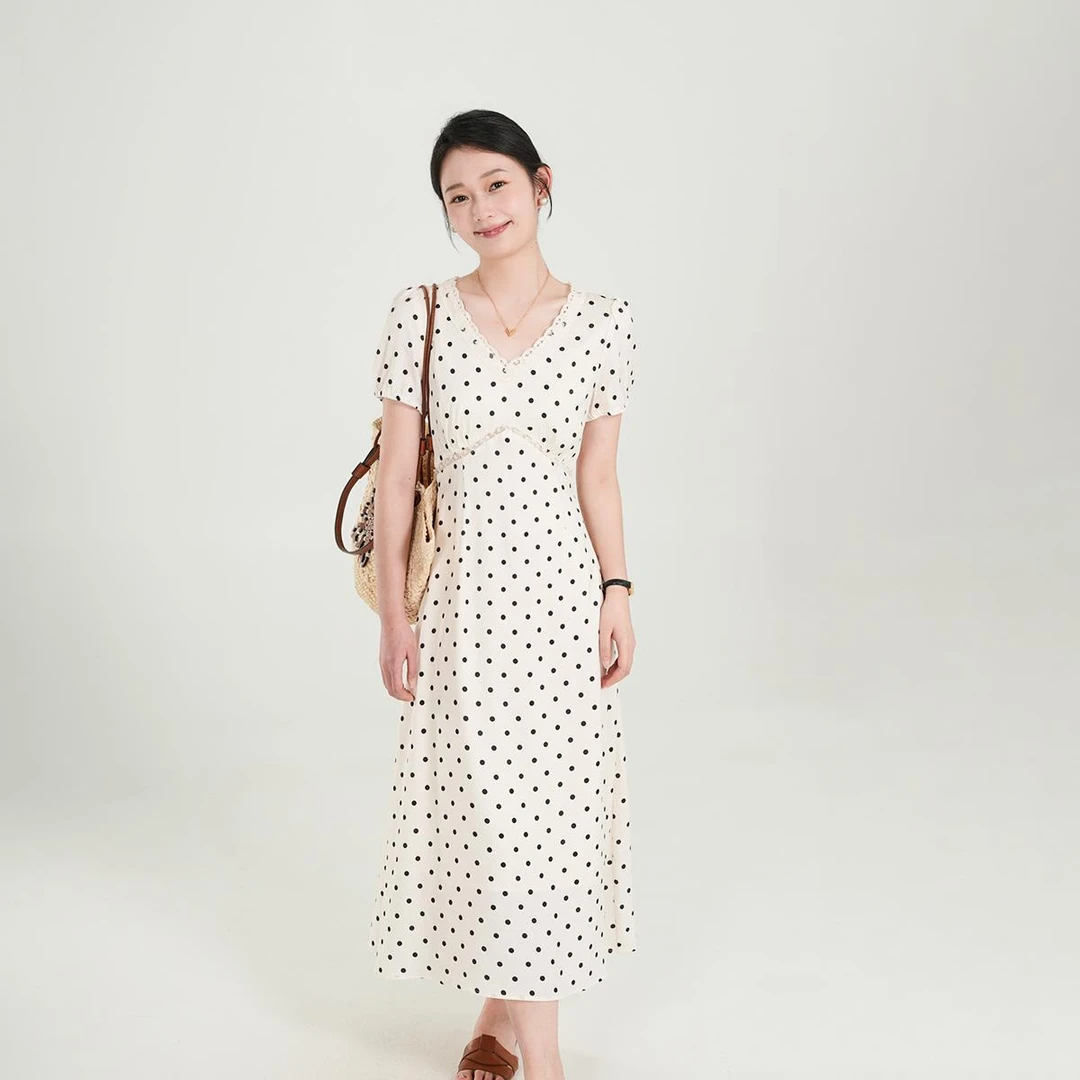 张小某丁达尔气质V领长裙女夏季收腰波点连衣裙 Q0377