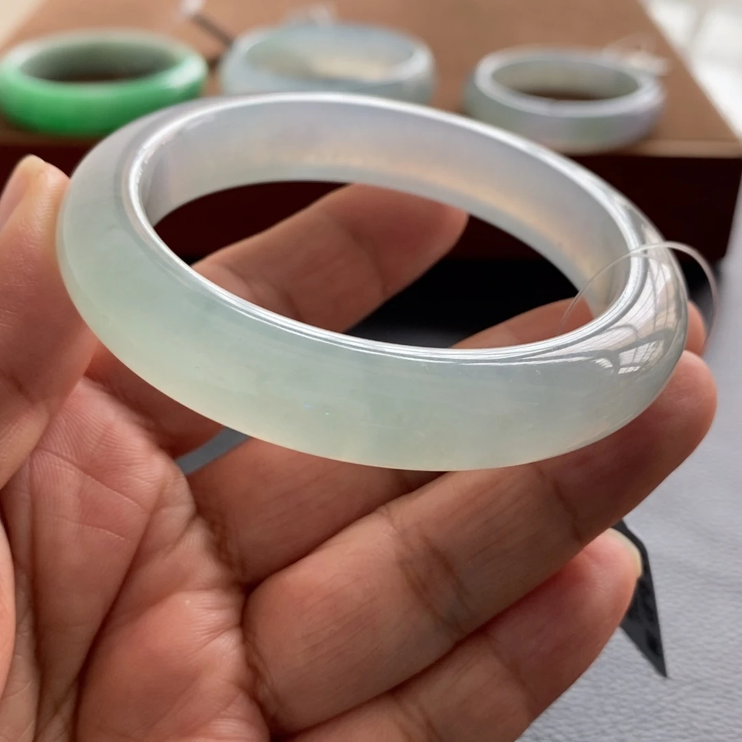 翡翠未镶嵌手镯天然翡翠手镯