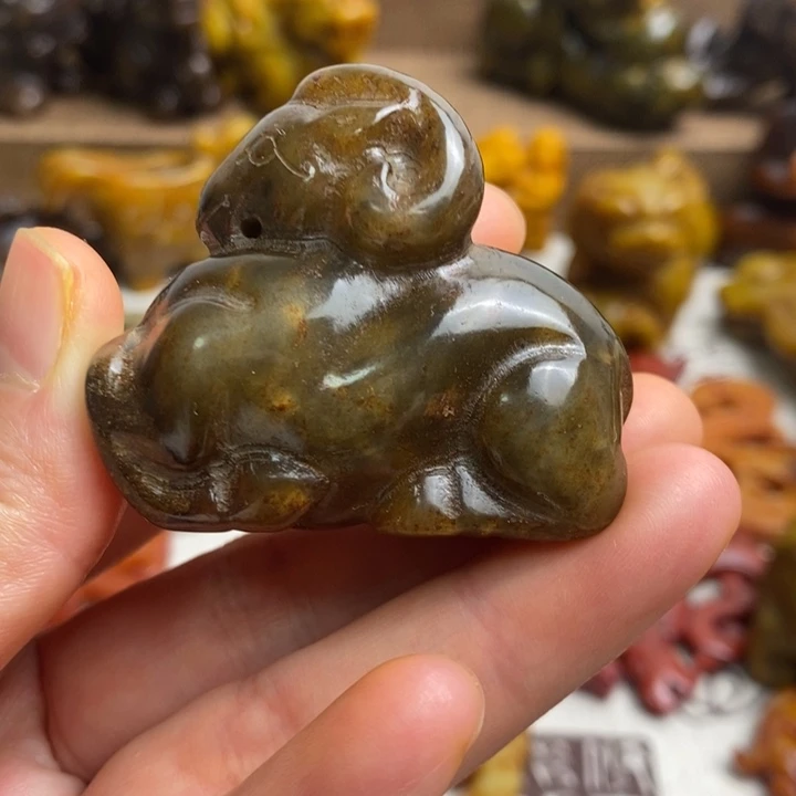 蛇纹石玉未镶嵌颈饰109