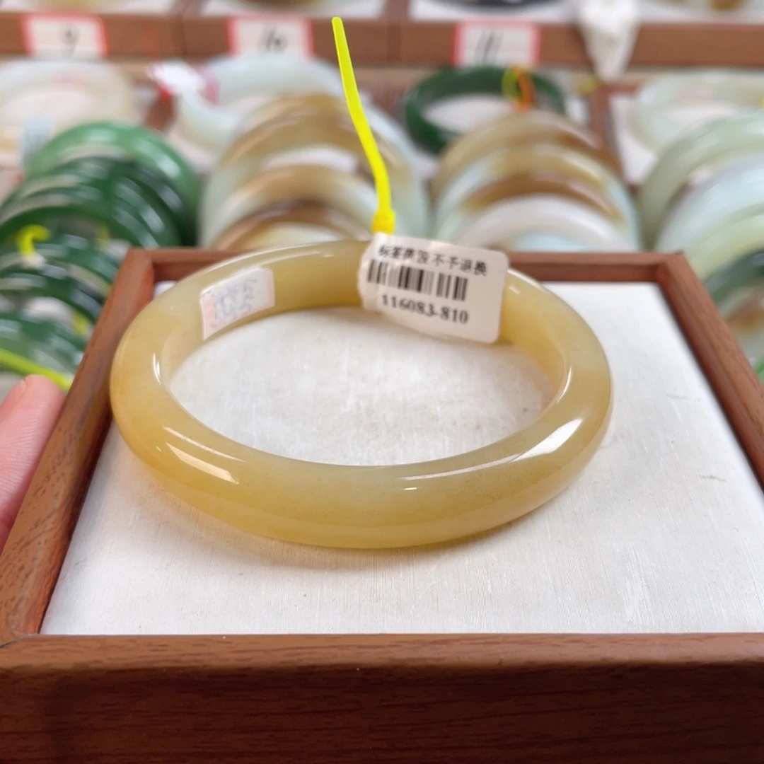 【闪购商品】和田玉手镯未镶嵌55.8.22