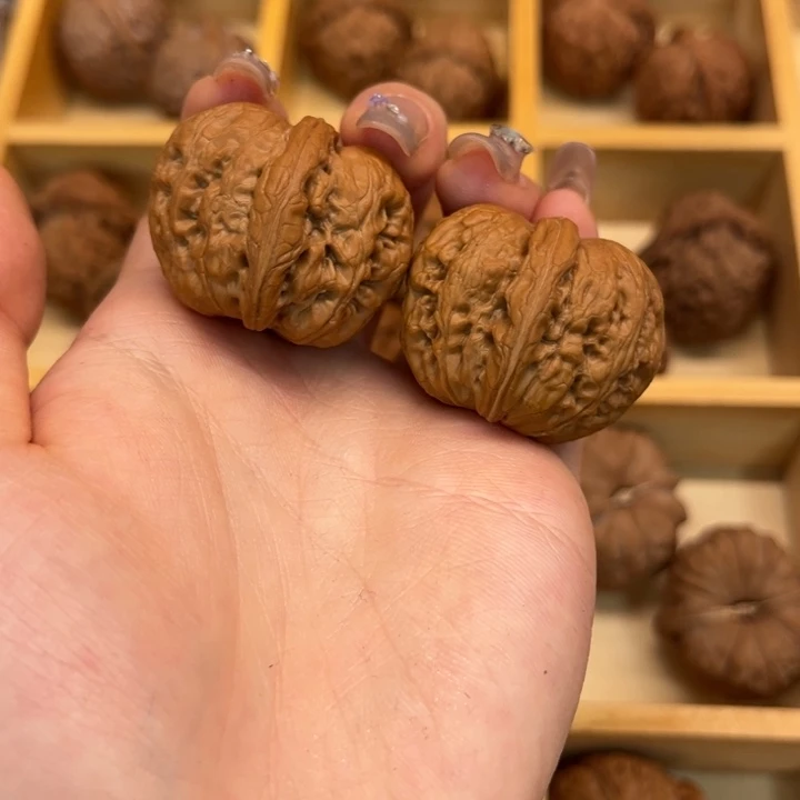 文玩核桃吊坠元宝36