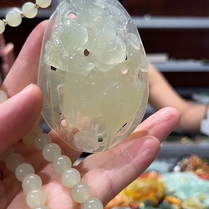 岫玉未镶嵌毛衣链