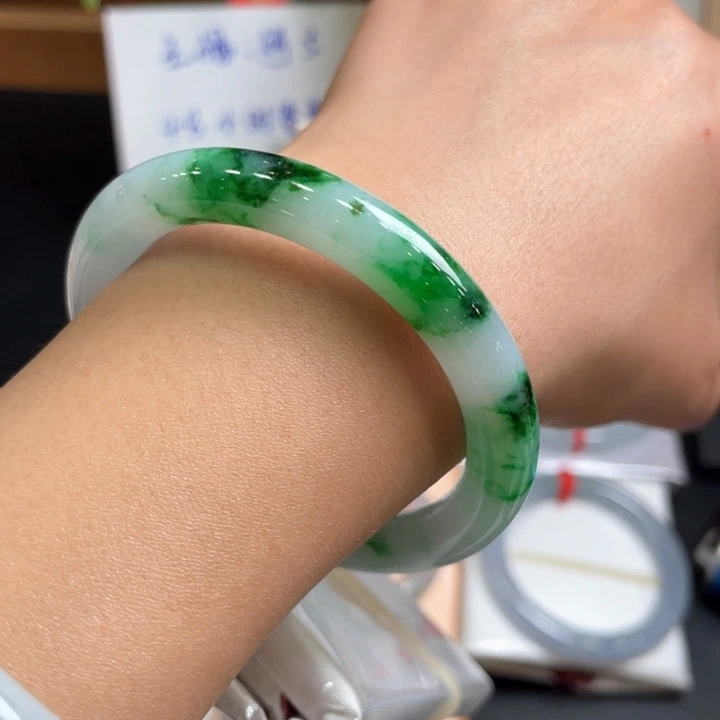 翡翠手镯未镶嵌翡翠手镯9号强推