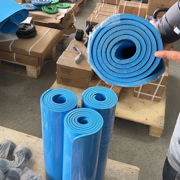 全新加厚蓝色瑜伽垫