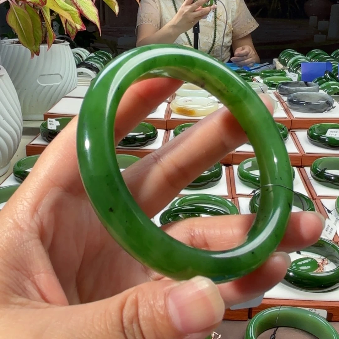 和田玉（碧玉）手镯未镶嵌