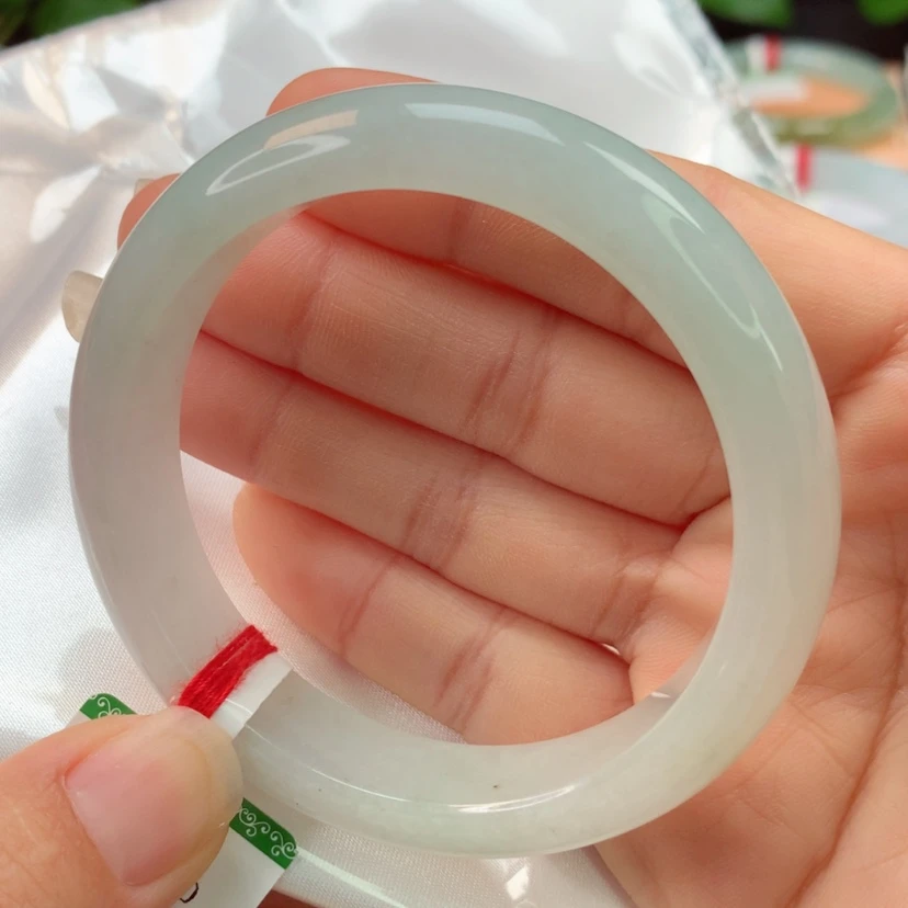 【闪购商品】翡翠手镯未镶嵌天然翡翠手镯