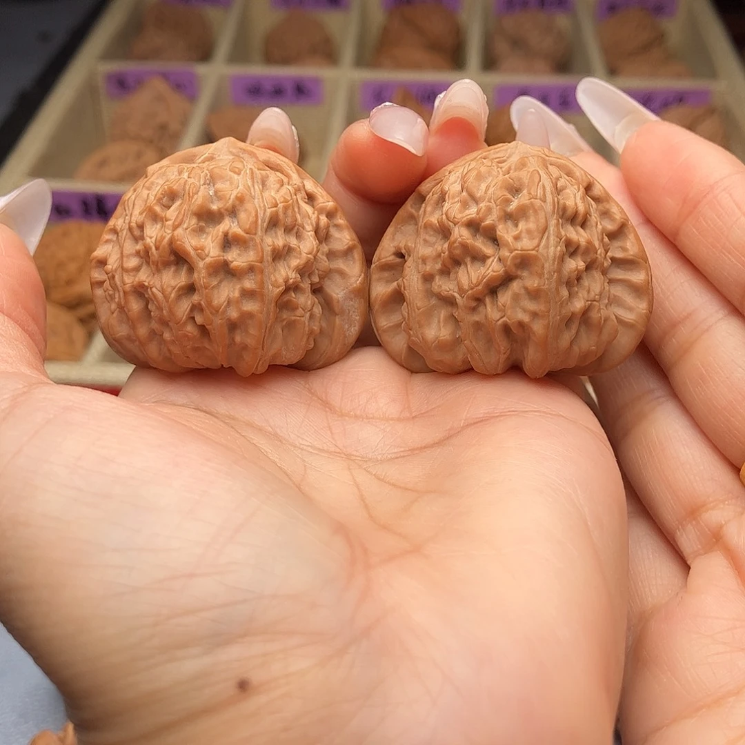 把件文玩核桃三角白40