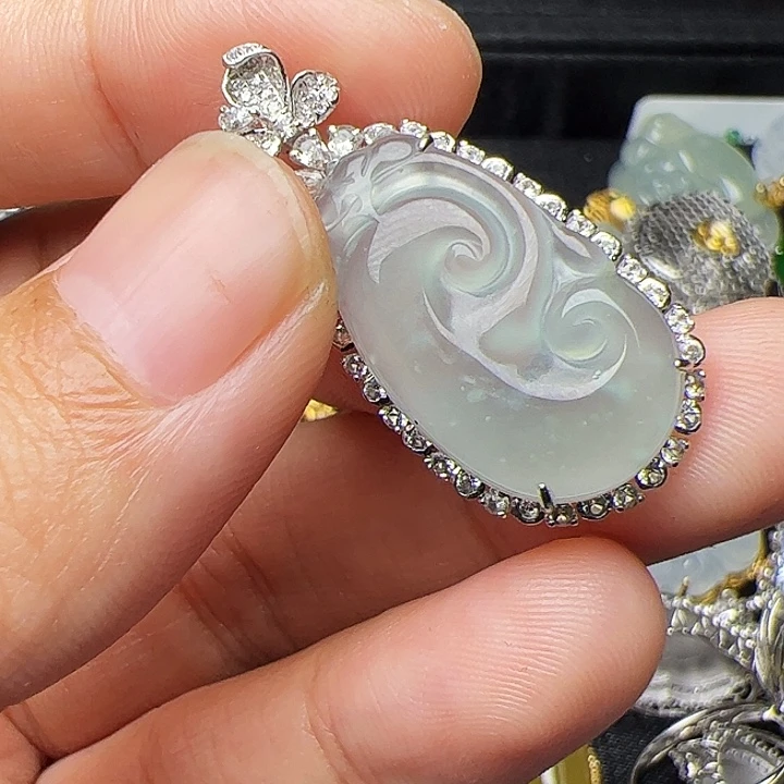 翡翠18K金镶嵌吊坠(不含链)