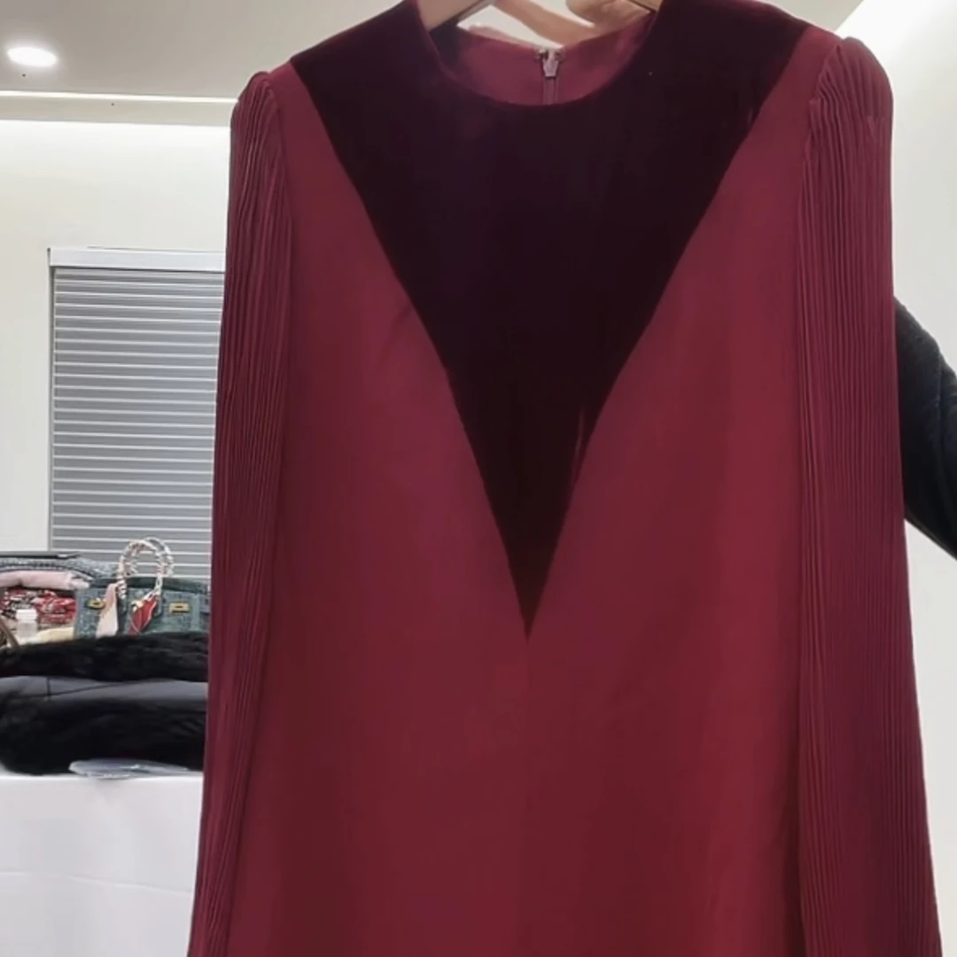 YEVACHAO酒红色连衣裙