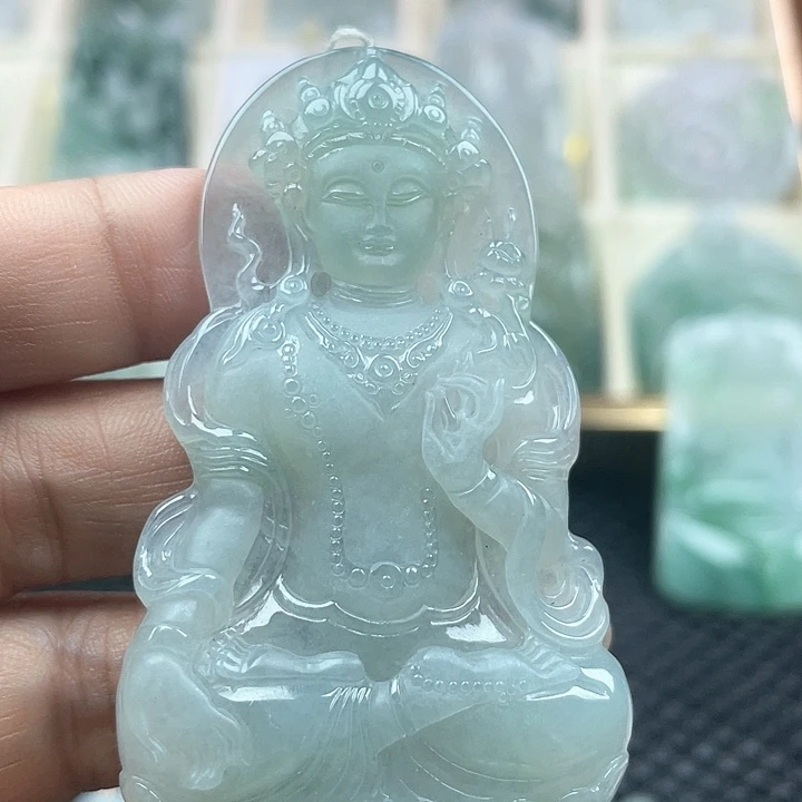 颈饰未镶嵌翡翠阳**孩天然翡翠渡母