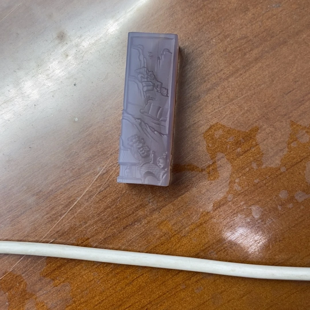 大***伟玛瑙/玉髓未镶嵌颈饰