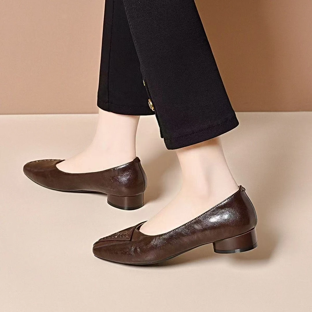 【品牌力荐】春季新款法式妈妈鞋舒适软皮软底粗跟浅口小单鞋6205