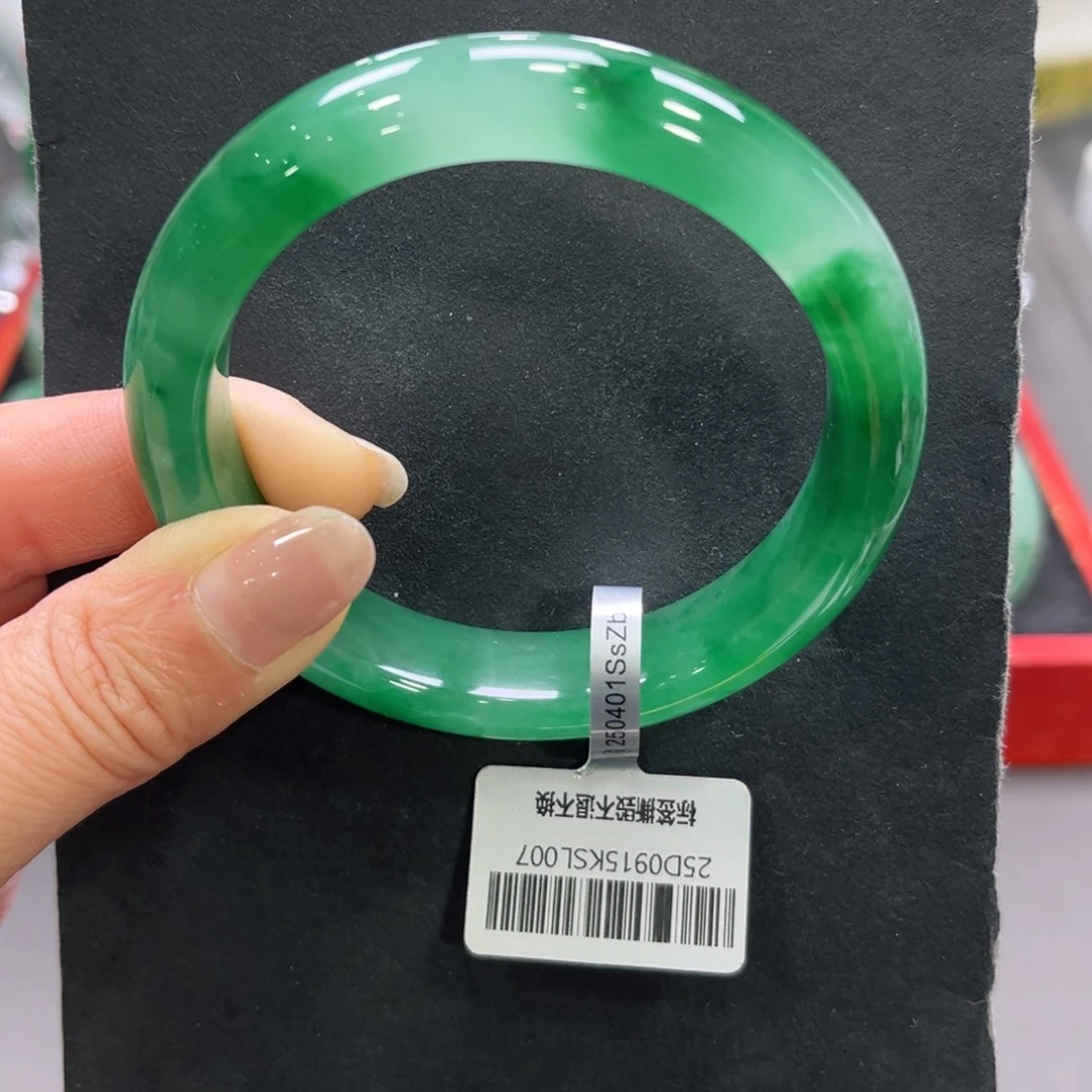 特***别石英质玉（非洲翠）未镶嵌手镯➕小玥58