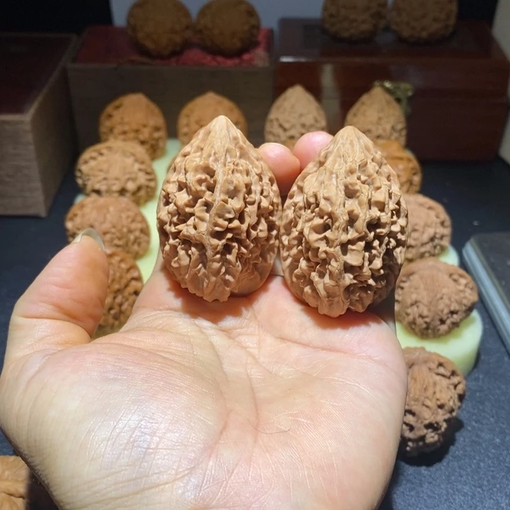 文玩核桃吊坠招财鼠36