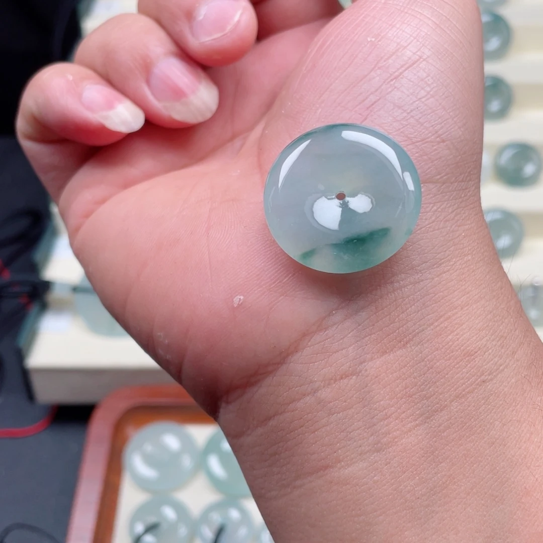 翡翠未镶嵌颈饰566777665555