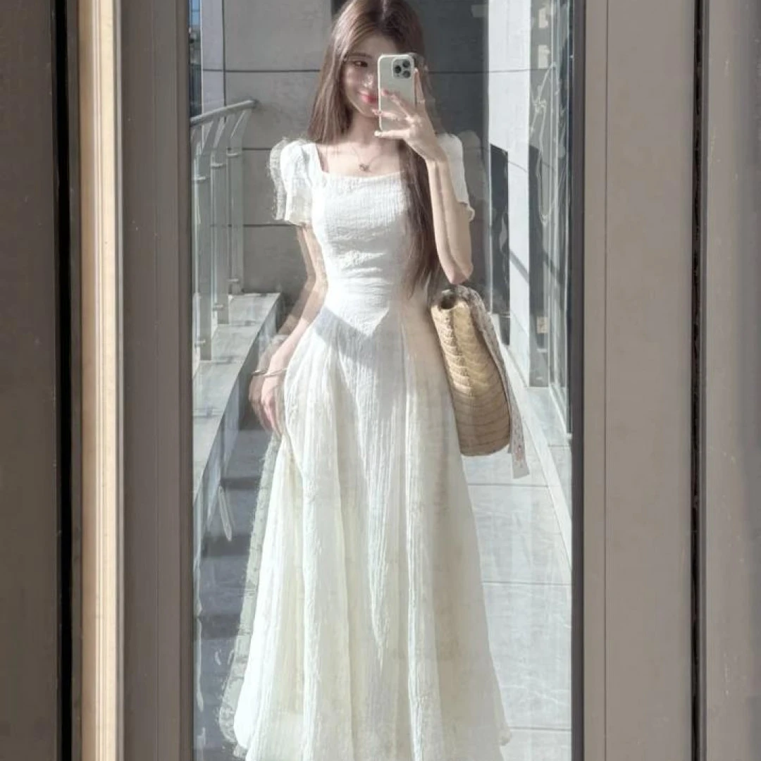 夏日绝美小裙子温柔白月光超好看独特漂亮高级感白色方领连衣裙女