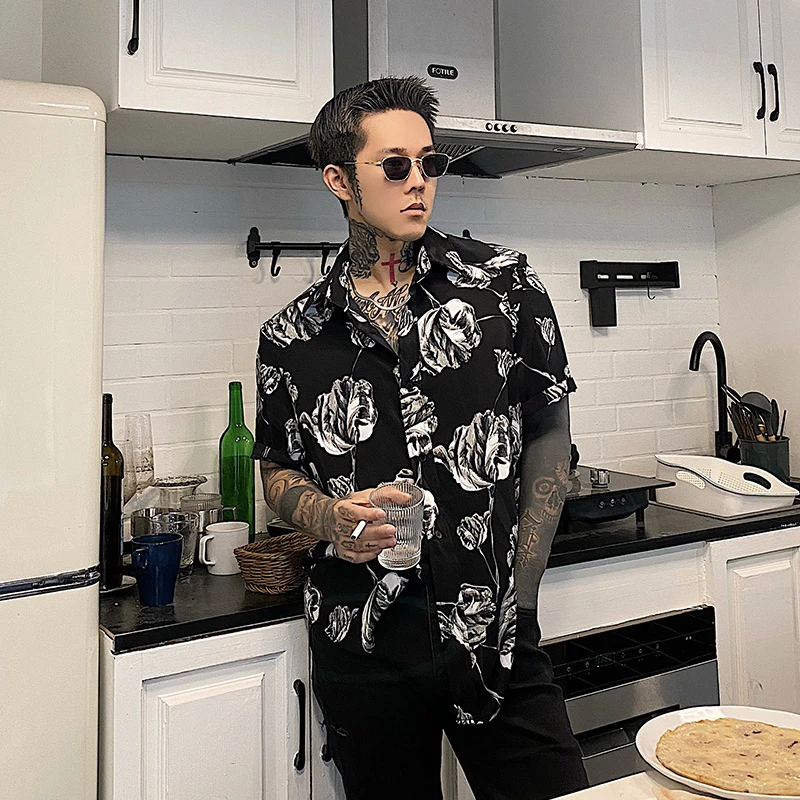 【促23】表面风光简约玫瑰花复古夏港风宽松带垫肩男短袖衬衫夏威夷