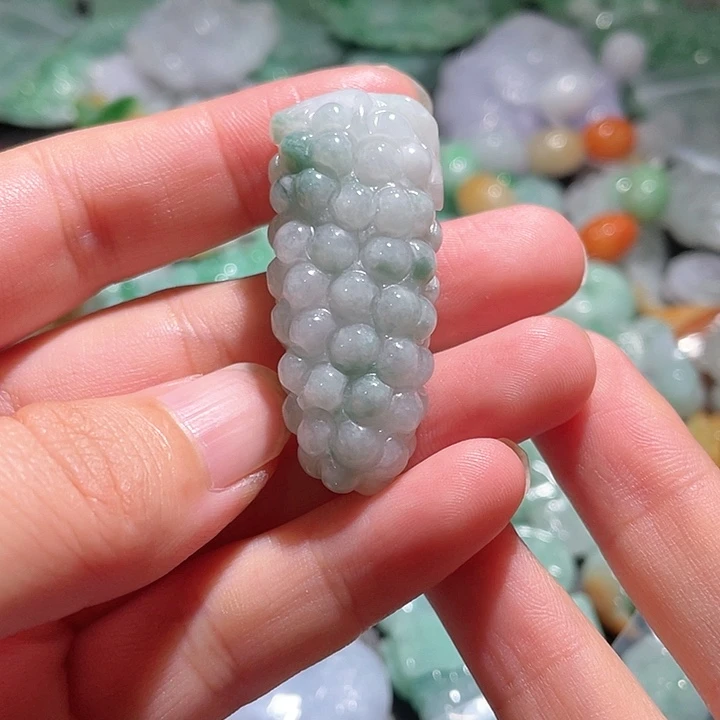 颈饰未镶嵌翡翠天