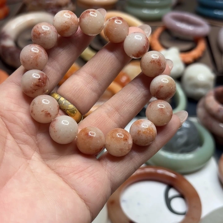 石英岩玉合金颈饰