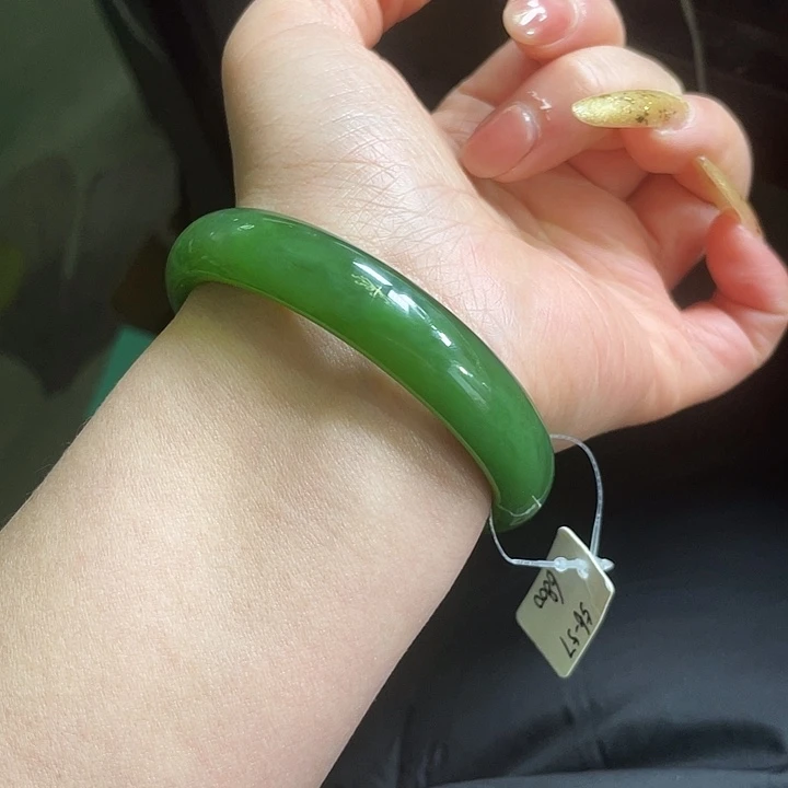 未镶嵌手镯和田玉（碧玉）