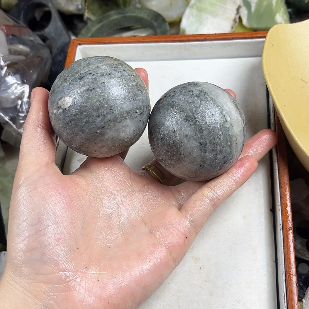 颈饰未镶嵌和田玉（糖玉）