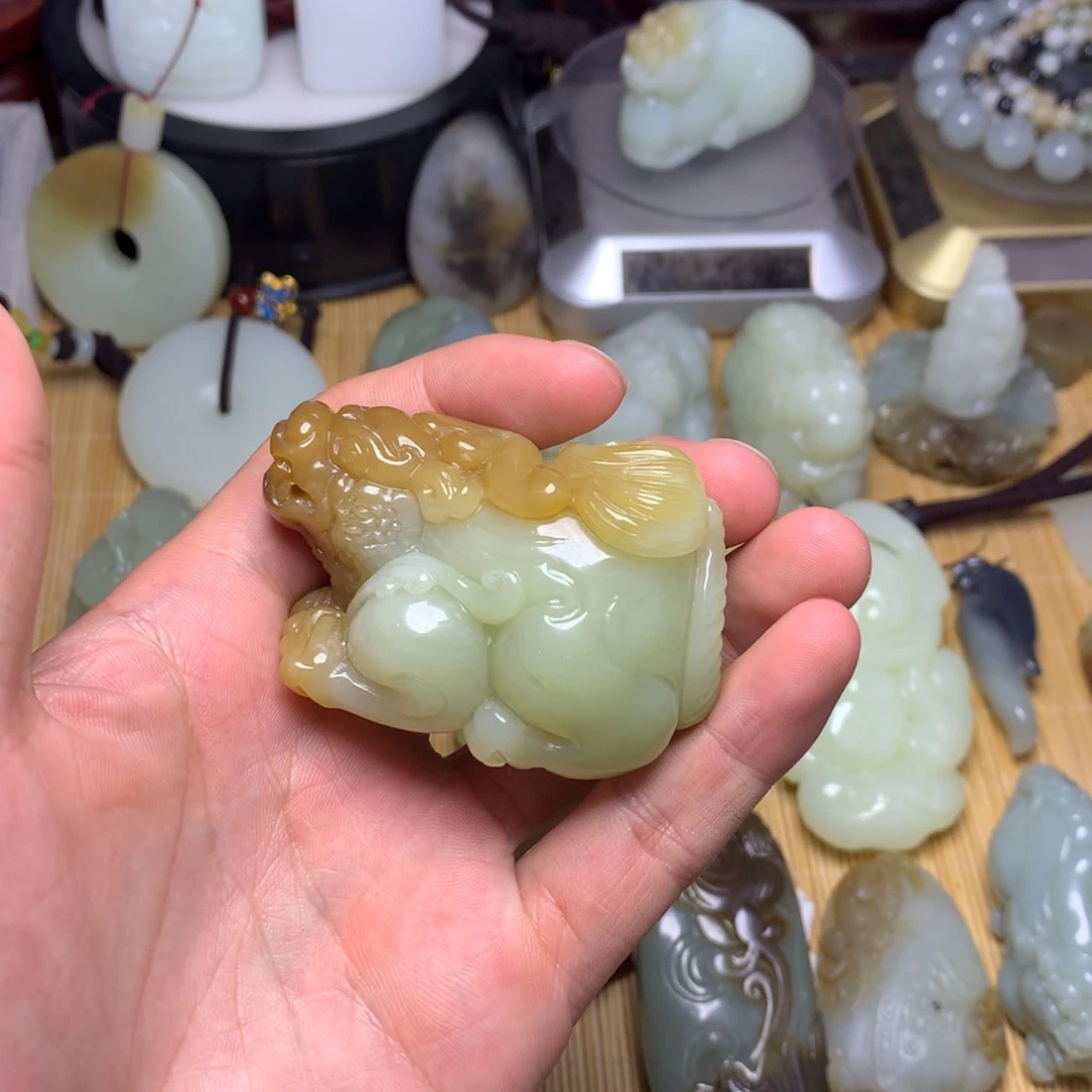 和田玉未镶嵌把件r****g