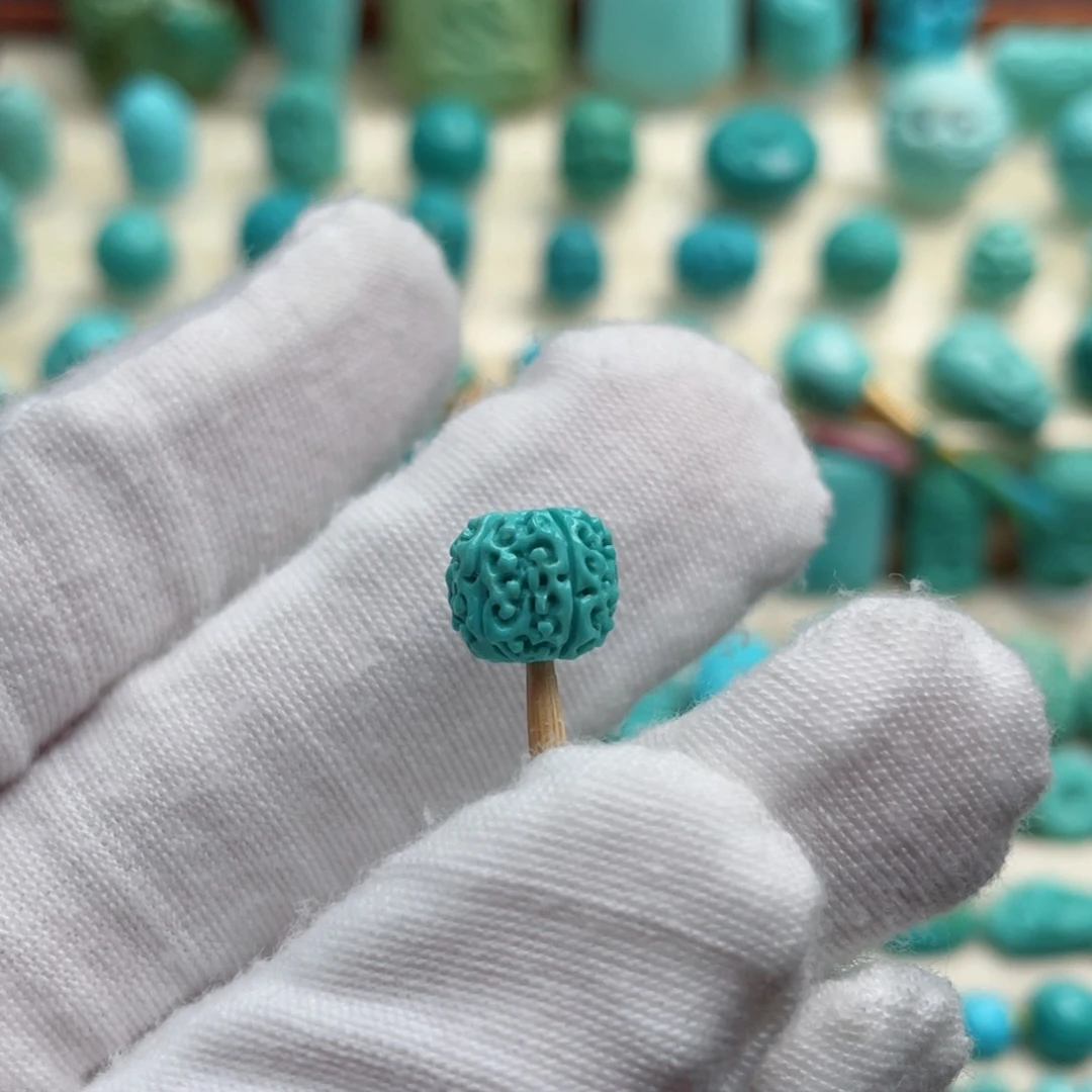 未镶嵌绿松石珠宝奇石