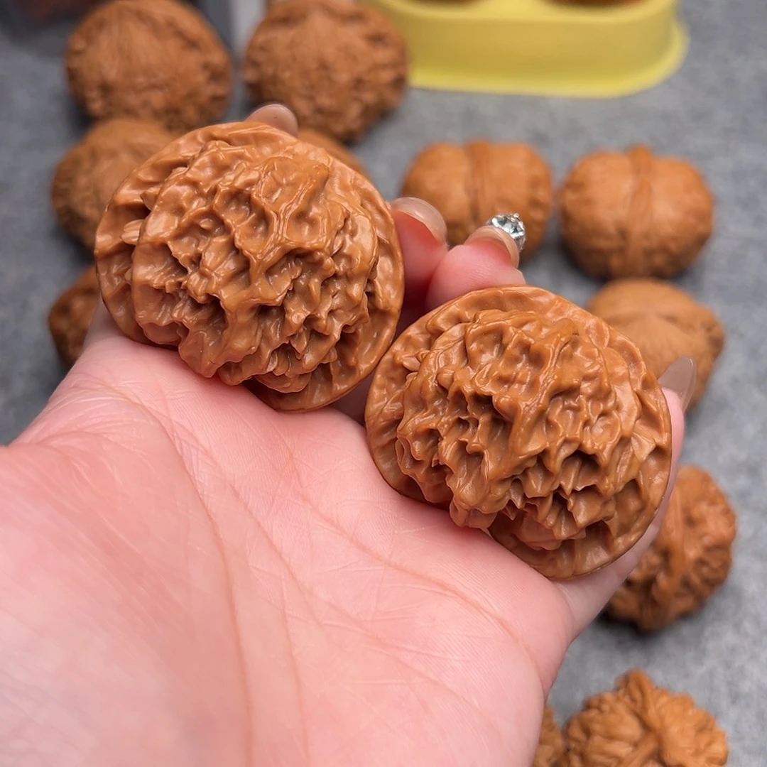 把件文玩核桃精品磨砂蜡油皮龙鳞狮子头47全品