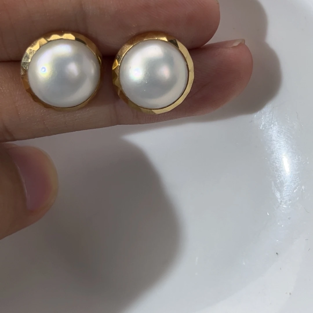 耳饰18K金镶嵌拼合珍珠（马贝珠）