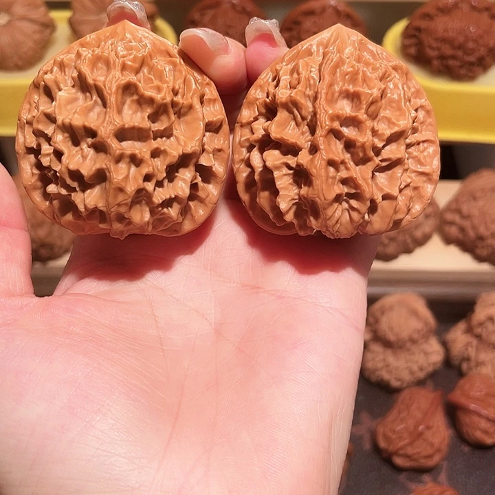 文玩核桃把件帝王