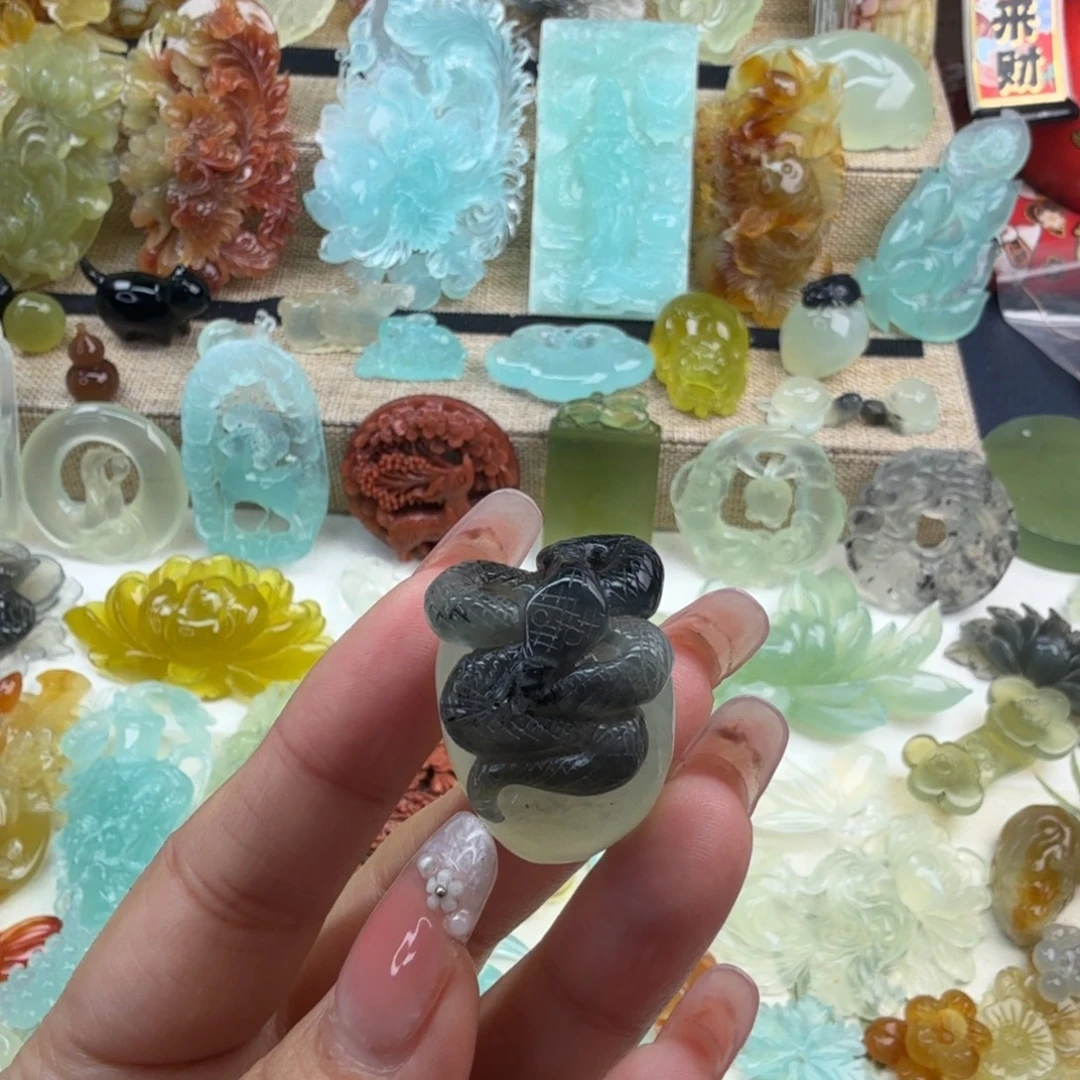 岫玉未镶嵌颈饰岫玉蛇