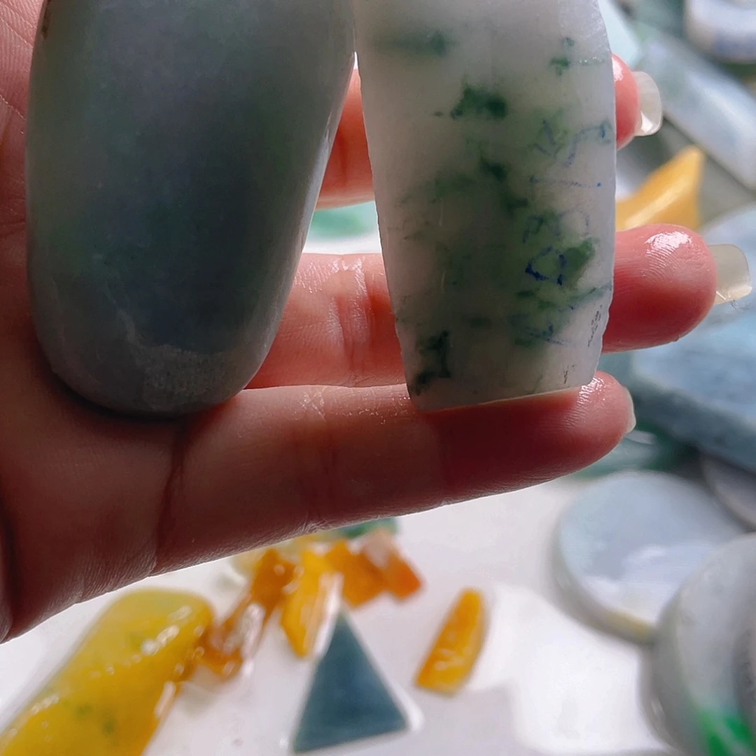 颈饰未镶嵌翡翠l****3