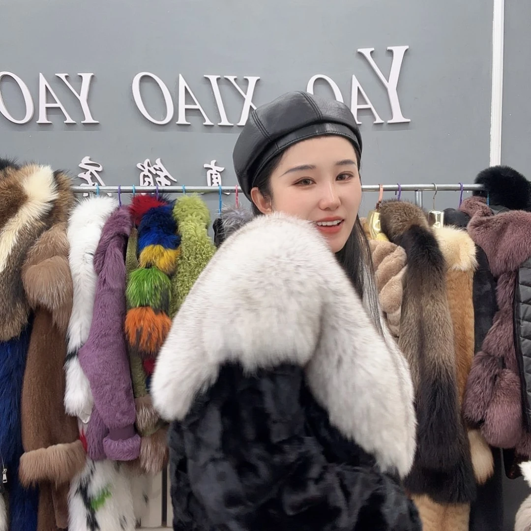 女装大赛中荣获最佳