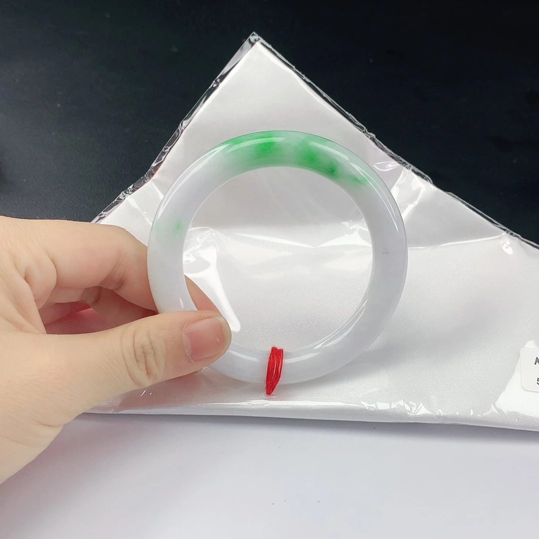 翡翠手镯未镶嵌翡翠024